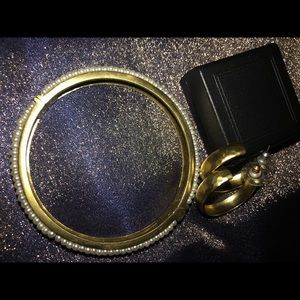 Mini Pearls Brass Hinged Bracelet & hoop e…